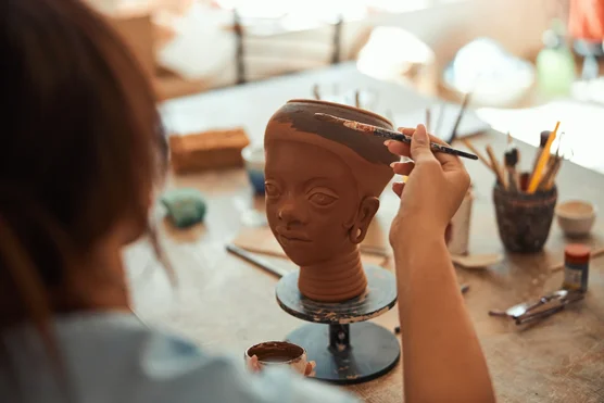 Décorateur / Décoratrice d'objets d'art