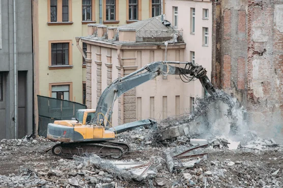 Démolisseur / Démolisseuse