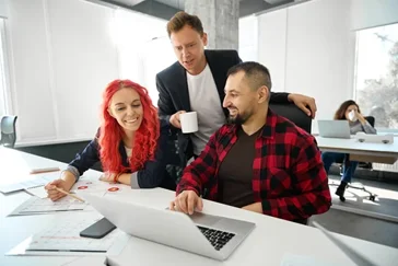 Chef / Cheffe de publicité